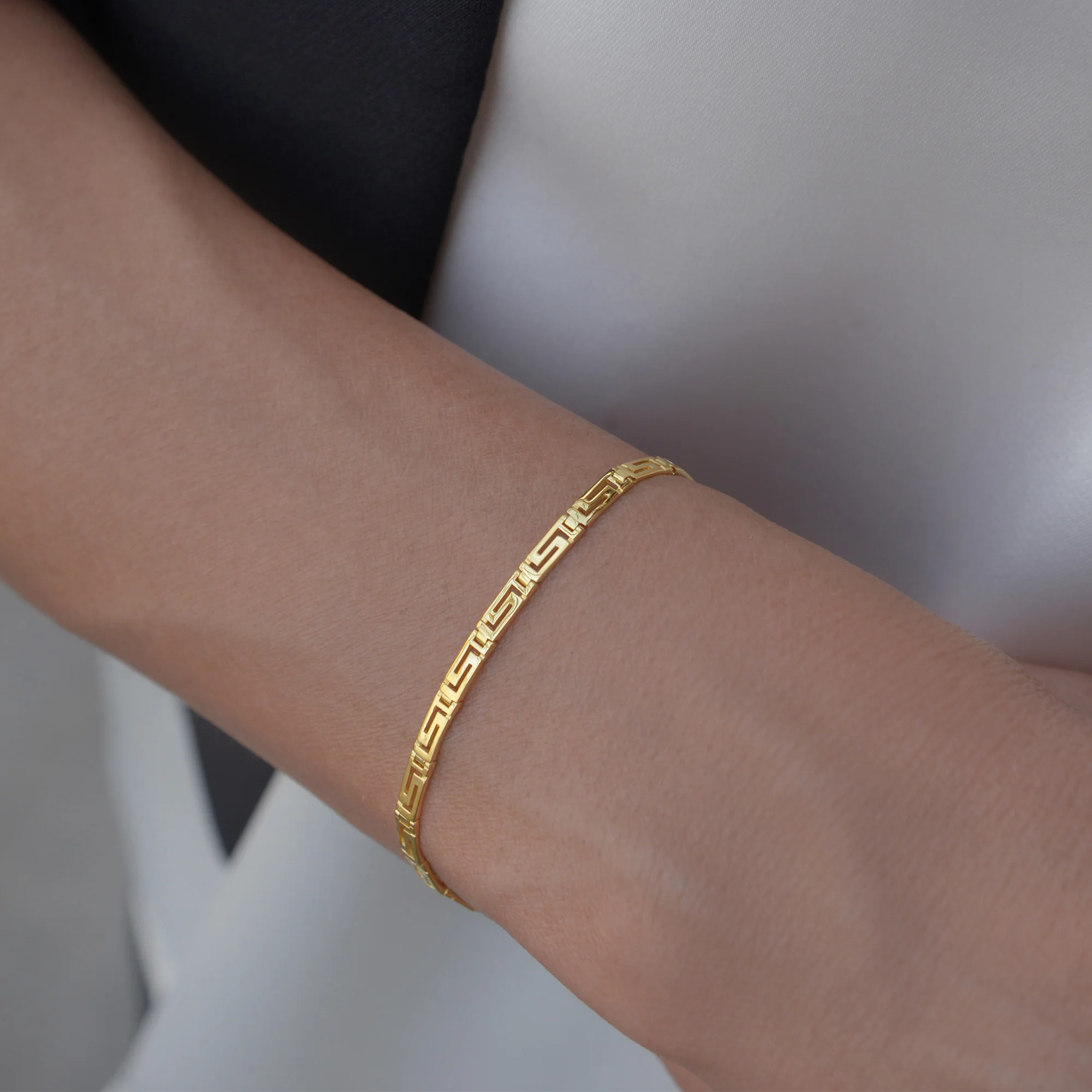 Silver unique design premium-grade quality bracelet for men - style – Soni  Fashion®