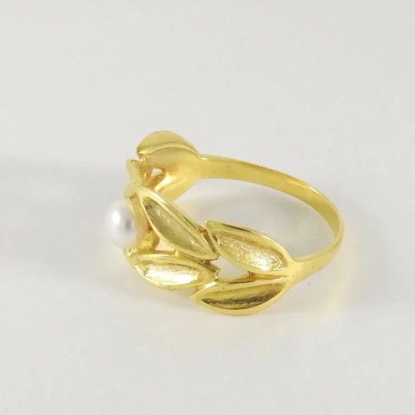 Pearl Olive Leaf Ring